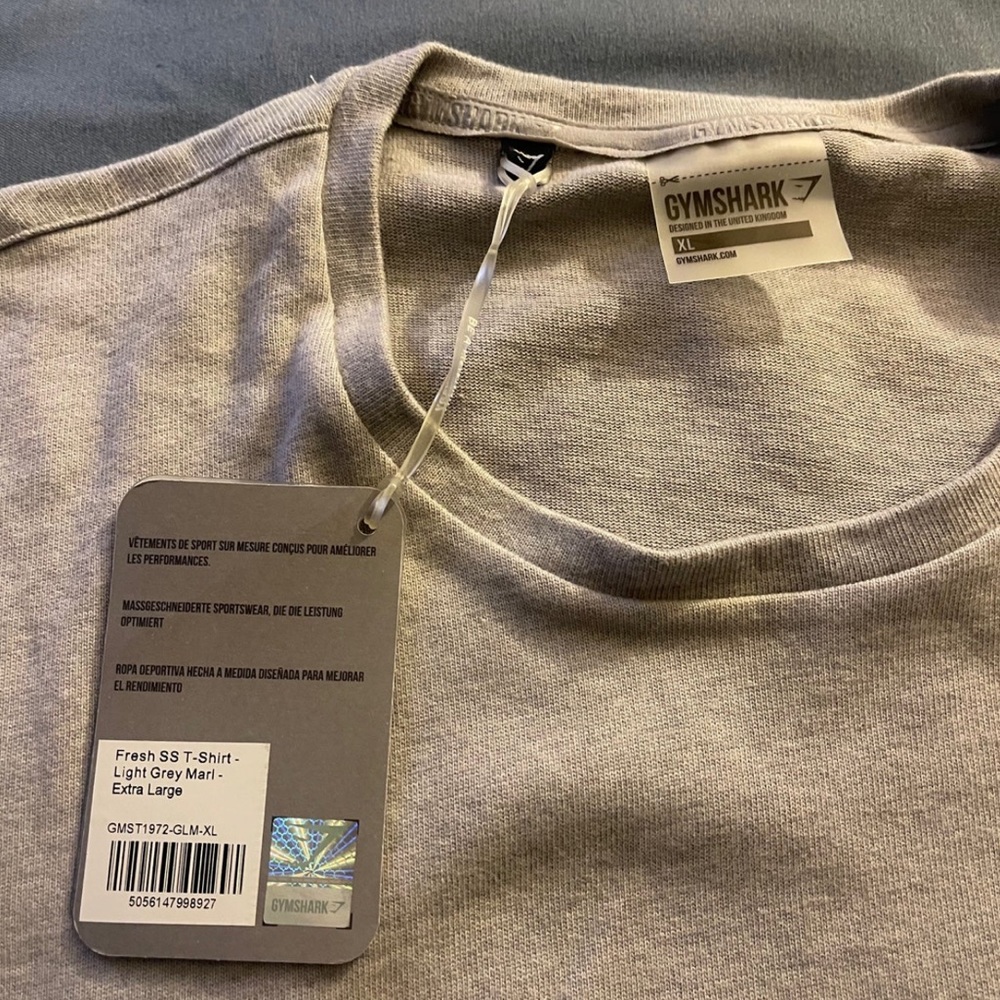 GYMSHARK T-shirt - Picture 2 of 2